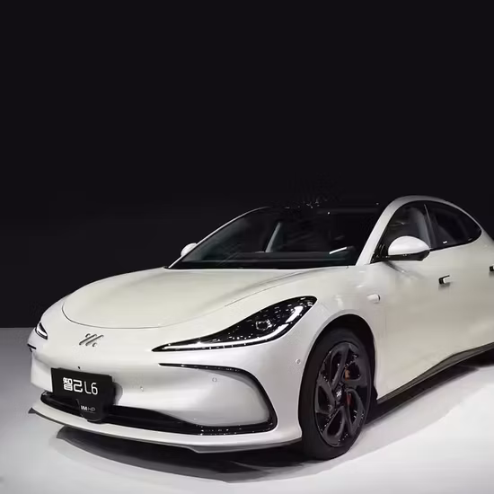 Caminhão de estoque chinês 2023 HOWO Veículo Sedan EV SUV Mini carro elétrico
